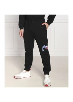 HUGO Spodnie dresowe Dobcat | Regular Fit ze sklepu Gomez Fashion Store w kategorii Spodnie męskie - zdjęcie 185004394