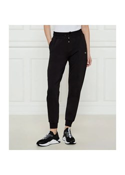 EA7 Spodnie dresowe | Regular Fit ze sklepu Gomez Fashion Store w kategorii Spodnie damskie - zdjęcie 185004880