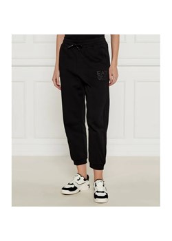 EA7 Spodnie dresowe | Regular Fit ze sklepu Gomez Fashion Store w kategorii Spodnie damskie - zdjęcie 185005113