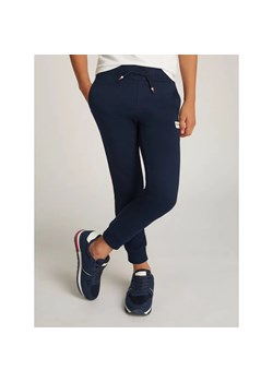 Tommy Hilfiger Spodnie dresowe | Regular Fit ze sklepu Gomez Fashion Store w kategorii Spodnie chłopięce - zdjęcie 185005961