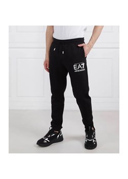 EA7 Spodnie dresowe | Regular Fit ze sklepu Gomez Fashion Store w kategorii Spodnie męskie - zdjęcie 185006744