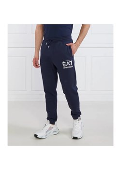 EA7 Spodnie dresowe | Regular Fit ze sklepu Gomez Fashion Store w kategorii Spodnie męskie - zdjęcie 185006850