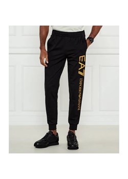 EA7 Spodnie jogger | Slim Fit ze sklepu Gomez Fashion Store w kategorii Spodnie męskie - zdjęcie 185007681