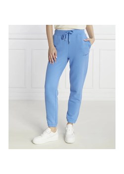 Tommy Hilfiger Spodnie dresowe | Regular Fit ze sklepu Gomez Fashion Store w kategorii Spodnie damskie - zdjęcie 185007892