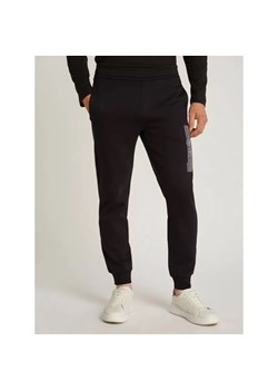 Calvin Klein Spodnie dresowe HORIZONTAL | Regular Fit ze sklepu Gomez Fashion Store w kategorii Spodnie męskie - zdjęcie 185007954