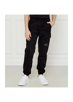Calvin Klein Jeans Spodnie cargo Essential | Regular Fit ze sklepu Gomez Fashion Store w kategorii Spodnie chłopięce - zdjęcie 185008054