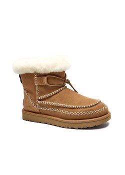UGG Skórzane śniegowce CLASSIC MINI ALPINE ze sklepu Gomez Fashion Store w kategorii Śniegowce damskie - zdjęcie 185008211