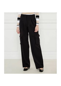 GUESS Spodnie cargo MATEA PERFECT | Regular Fit ze sklepu Gomez Fashion Store w kategorii Spodnie damskie - zdjęcie 185008773