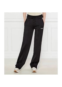 GUESS ACTIVE Spodnie dresowe YARROW | Straight fit ze sklepu Gomez Fashion Store w kategorii Spodnie damskie - zdjęcie 185008784