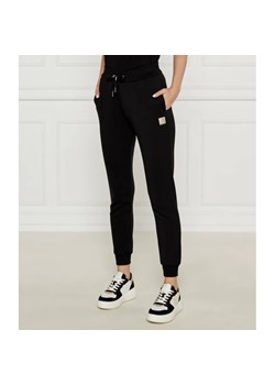 Armani Exchange Spodnie dresowe | Regular Fit ze sklepu Gomez Fashion Store w kategorii Spodnie damskie - zdjęcie 185008802