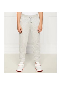 Guess Spodnie dresowe | Regular Fit ze sklepu Gomez Fashion Store w kategorii Spodnie chłopięce - zdjęcie 185008844