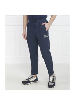 EA7 Spodnie dresowe | Regular Fit ze sklepu Gomez Fashion Store w kategorii Spodnie męskie - zdjęcie 185008931