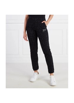 EA7 Spodnie dresowe | Regular Fit ze sklepu Gomez Fashion Store w kategorii Spodnie damskie - zdjęcie 185009372