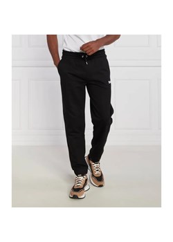 BOSS BLACK Spodnie dresowe Levete | Regular Fit ze sklepu Gomez Fashion Store w kategorii Spodnie męskie - zdjęcie 185009571
