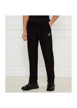 EA7 Spodnie dresowe | Regular Fit ze sklepu Gomez Fashion Store w kategorii Spodnie męskie - zdjęcie 185009621