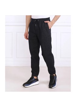 Armani Exchange Spodnie jogger | Regular Fit ze sklepu Gomez Fashion Store w kategorii Spodnie męskie - zdjęcie 185009790