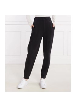 Calvin Klein Spodnie dresowe | Relaxed fit ze sklepu Gomez Fashion Store w kategorii Spodnie damskie - zdjęcie 185010100