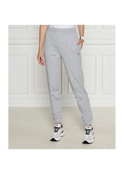 HUGO Spodnie dresowe Nelfinia | Regular Fit ze sklepu Gomez Fashion Store w kategorii Spodnie damskie - zdjęcie 185010401