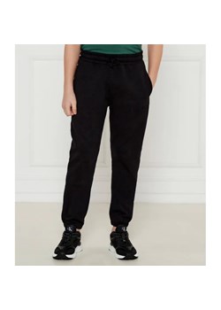 Guess Spodnie dresowe | Regular Fit ze sklepu Gomez Fashion Store w kategorii Spodnie chłopięce - zdjęcie 185010610