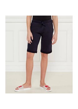 Guess Szorty ACTIVE | Regular Fit ze sklepu Gomez Fashion Store w kategorii Spodenki chłopięce - zdjęcie 185011722
