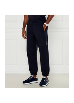 EA7 Spodnie dresowe | Relaxed fit ze sklepu Gomez Fashion Store w kategorii Spodnie męskie - zdjęcie 185012062