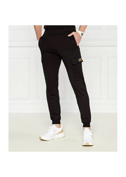 EA7 Spodnie dresowe | Slim Fit ze sklepu Gomez Fashion Store w kategorii Spodnie męskie - zdjęcie 185012232