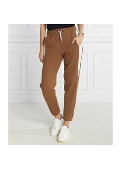 BOSS BLACK Spodnie dresowe EJOG_ALICA | Regular Fit ze sklepu Gomez Fashion Store w kategorii Spodnie damskie - zdjęcie 185013174