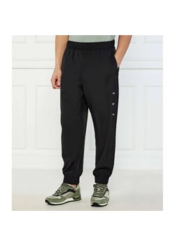 EA7 Spodnie dresowe | Modern fit ze sklepu Gomez Fashion Store w kategorii Spodnie męskie - zdjęcie 185013392