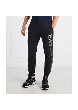 EA7 Spodnie dresowe | Regular Fit ze sklepu Gomez Fashion Store w kategorii Spodnie męskie - zdjęcie 185013610