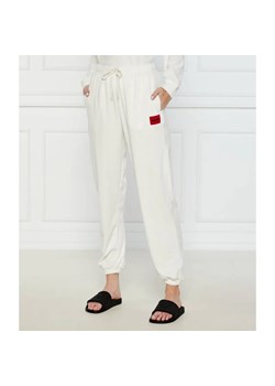 Hugo Bodywear Spodnie dresowe NEVE | Regular Fit ze sklepu Gomez Fashion Store w kategorii Piżamy damskie - zdjęcie 185015553