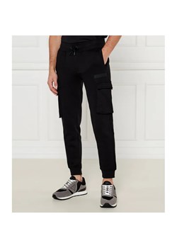 GUESS ACTIVE Spodnie dresowe Aldwin | Regular Fit ze sklepu Gomez Fashion Store w kategorii Spodnie męskie - zdjęcie 185028873