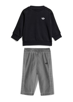adidas Dres Denim Crew JY3545 Czarny Regular Fit ze sklepu MODIVO w kategorii Dresy chłopięce - zdjęcie 185034952