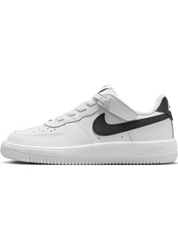Buty dla małych dzieci Nike Force 1 Low EasyOn - Biel ze sklepu Nike poland w kategorii Buty sportowe dziecięce - zdjęcie 185038212