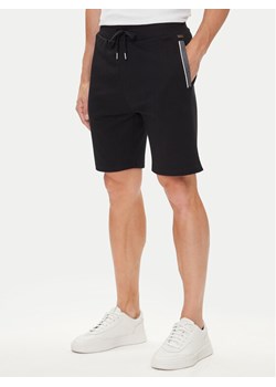 BOSS Szorty sportowe 50545577 Czarny Regular Fit ze sklepu MODIVO w kategorii Spodenki męskie - zdjęcie 185040761