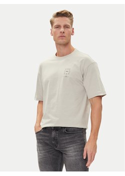 BOSS T-Shirt Te_Voyage 50546370 Beżowy Relaxed Fit ze sklepu MODIVO w kategorii T-shirty męskie - zdjęcie 185040783