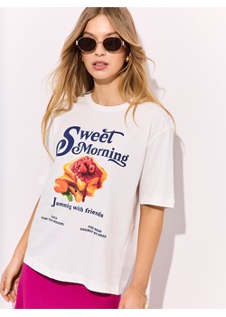 Mohito - Bawełniany t-shirt z nadrukiem - biały ze sklepu Mohito w kategorii Bluzki damskie - zdjęcie 185044782