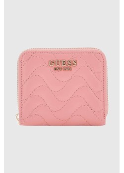 GUESS Różowy portfel damski Melisandra ze sklepu outfit.pl w kategorii Portfele damskie - zdjęcie 185063842
