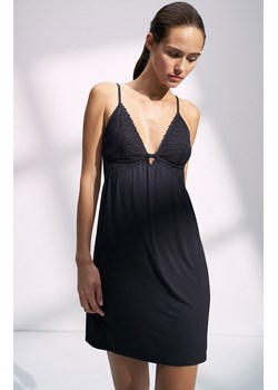 Triumph koszulka nocna na ramiączka Aura Spotlight 10225033-0004, Kolor czarny, Rozmiar 36, Triumph ze sklepu Intymna w kategorii Koszule nocne - zdjęcie 185073821