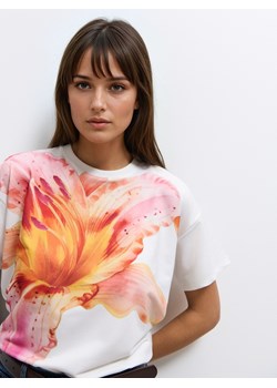 Mohito - T-shirt z nadrukiem - biały ze sklepu Mohito w kategorii Bluzki damskie - zdjęcie 185083970