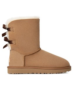 Buty damskie UGG W Bailey Bow II 1016225-CHE - brązowe ze sklepu streetstyle24.pl w kategorii Śniegowce damskie - zdjęcie 185085303