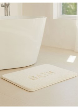 Sinsay - Dywanik łazienkowy z napisem BATH - kremowy ze sklepu Sinsay w kategorii Dywaniki łazienkowe - zdjęcie 185136902