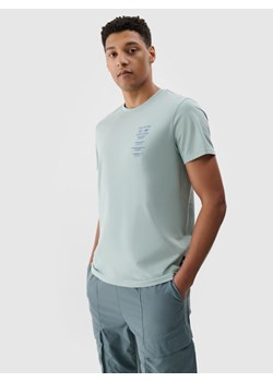Męski t-shirt z nadrukiem 4F 4FRSS24TTSHM2536 - zielona ze sklepu Sportstylestory.com w kategorii T-shirty męskie - zdjęcie 185137543