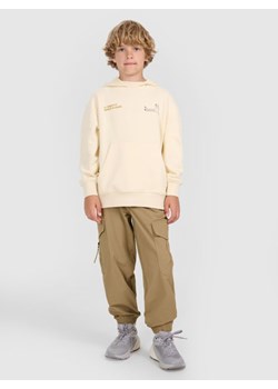 Chłopięca bluza nierozpinana z kapturem 4F 4FJRAW25TSWSM2447 - beżowa ze sklepu Sportstylestory.com w kategorii Bluzy chłopięce - zdjęcie 185137882