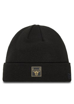 New Era Czapka Chicago Bulls Metallic Badge Cuff Knit 60424828 Czarny ze sklepu MODIVO w kategorii Czapki zimowe męskie - zdjęcie 185138744