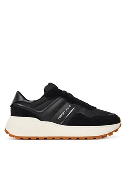 Sneakersy Tommy Jeans Tjw Cleated Runner EN0EN02861 Czarny ze sklepu eobuwie.pl w kategorii Buty sportowe damskie - zdjęcie 185140341