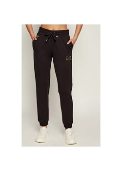 EA7 Spodnie dresowe | Regular Fit ze sklepu Gomez Fashion Store w kategorii Spodnie damskie - zdjęcie 185353074
