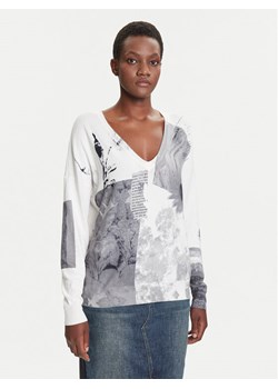 Desigual Sweter Gotemburgo 25WWJF15 Szary Regular Fit ze sklepu MODIVO w kategorii Swetry damskie - zdjęcie 185353744