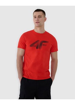 Męski t-shirt z nadrukiem 4F 4FWMM00TTSHM2257 - czerwony ze sklepu Sportstylestory.com w kategorii T-shirty męskie - zdjęcie 185368142
