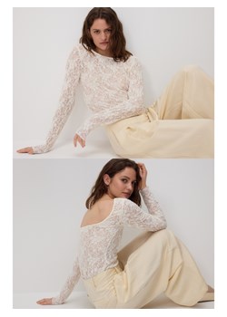 Reserved - Strukturalna bluzka z bawełną - złamana biel ze sklepu Reserved w kategorii Bluzki damskie - zdjęcie 185373490