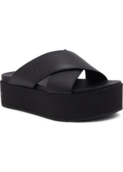 Calvin Klein Jeans Skórzane klapki ze sklepu Gomez Fashion Store w kategorii Klapki damskie - zdjęcie 185378354